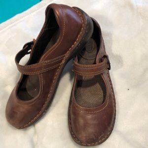 Girls Born Mary Janes.